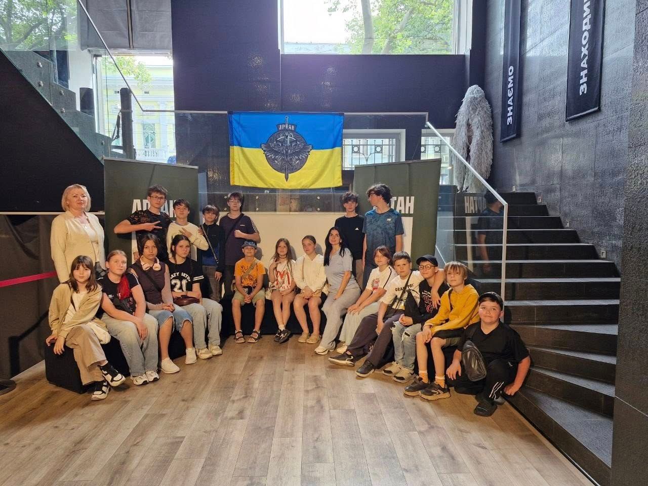 Історію можна вивчати з підручників. А можна побачити її на власні очі.