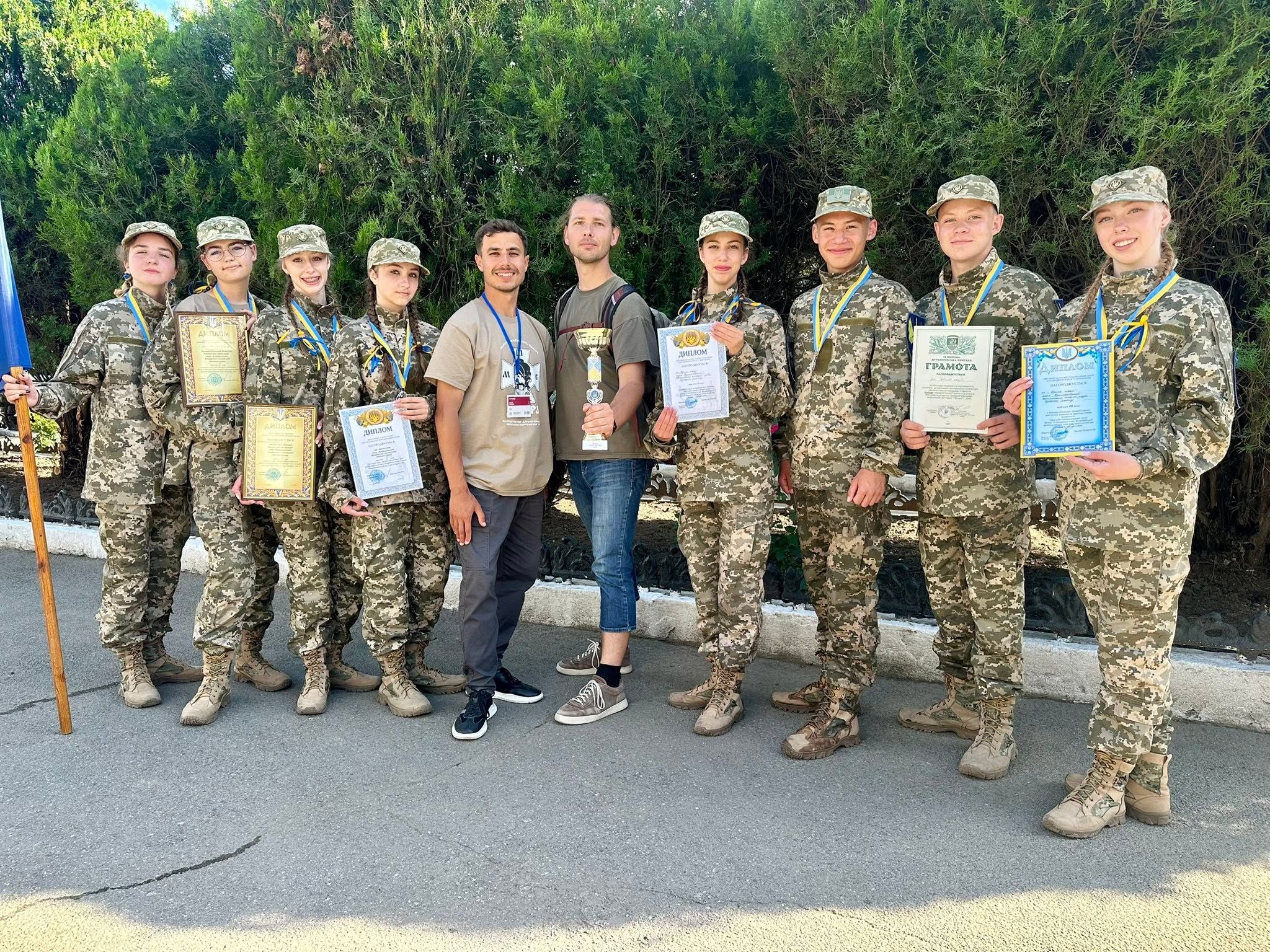 Щиро вітаємо рій «Крила Нації» ліцею «Крижанівський» та виховника рою Олександра ДЕРМЕНТЛІ з вагомим досягненням! 